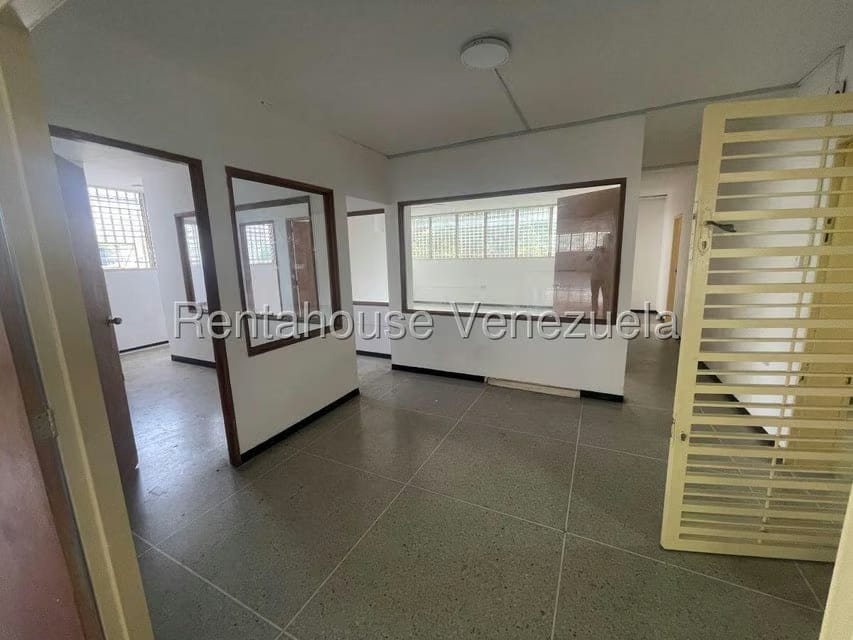 Comercial (Industrial) en Alquiler en La Urbina, Distrito Metropolitano - 22