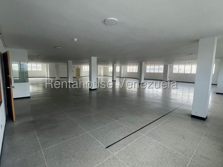 Comercial (Industrial) en Alquiler en La Urbina, Distrito Metropolitano - 25