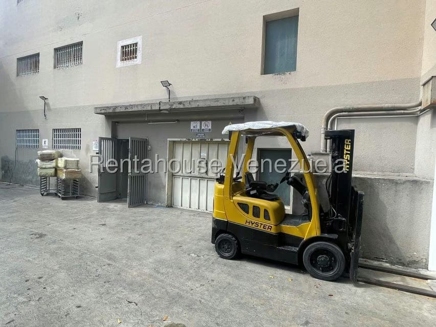 Comercial (Industrial) en Alquiler en La Urbina, Distrito Metropolitano - 26