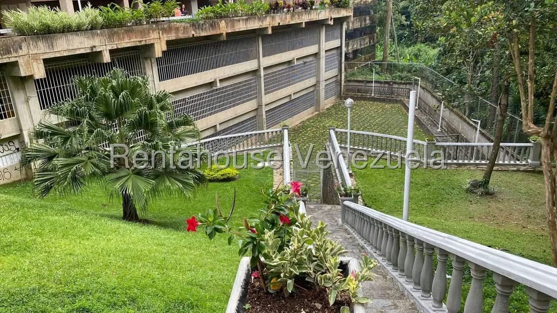 Apartamento (1 Nivel) en Alquiler en El Cigarral, Distrito Metropolitano - 14