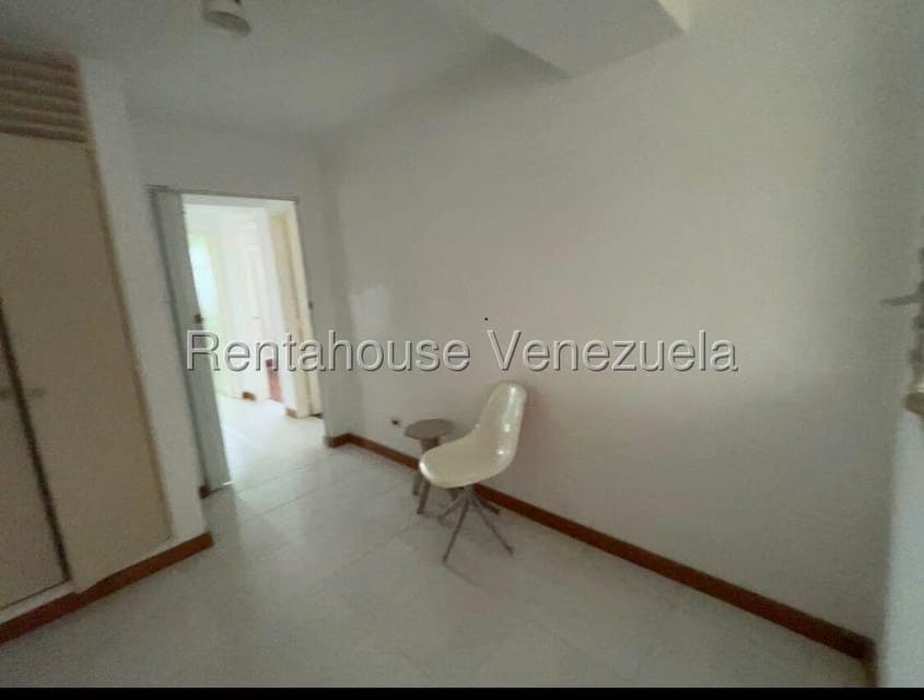 Apartamento (1 Nivel) en Alquiler en El Cigarral, Distrito Metropolitano - 16