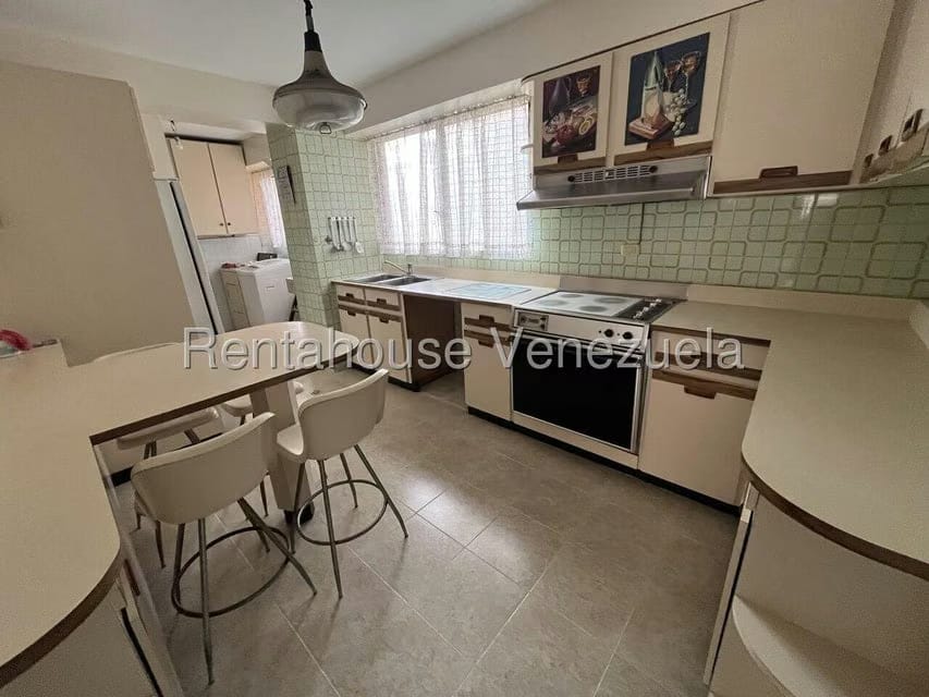 Apartamento (1 Nivel) en Alquiler en El Cigarral, Distrito Metropolitano - 6