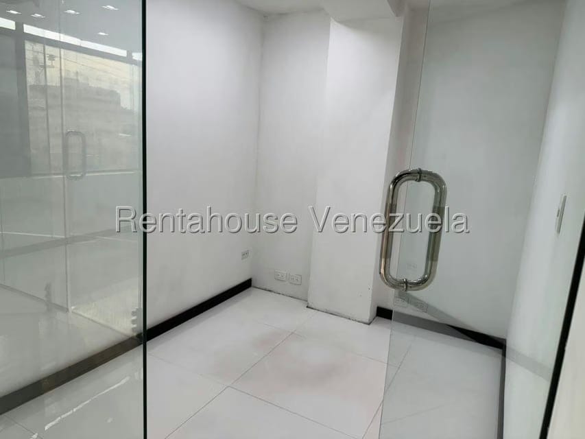 Comercial (Local Comercial) en Alquiler en Centro, Lara - 9