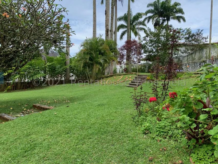 Casa (Duplex) en Venta en La Lagunita Country Club, Distrito Metropolitano - 3