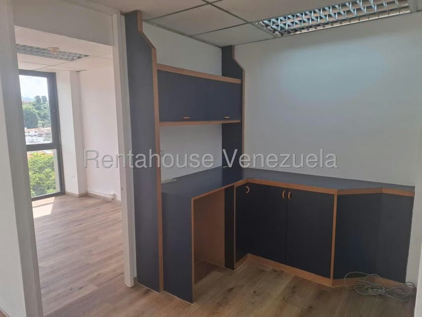 Comercial (Oficina) en Alquiler en Macaracuay, Distrito Metropolitano - 12
