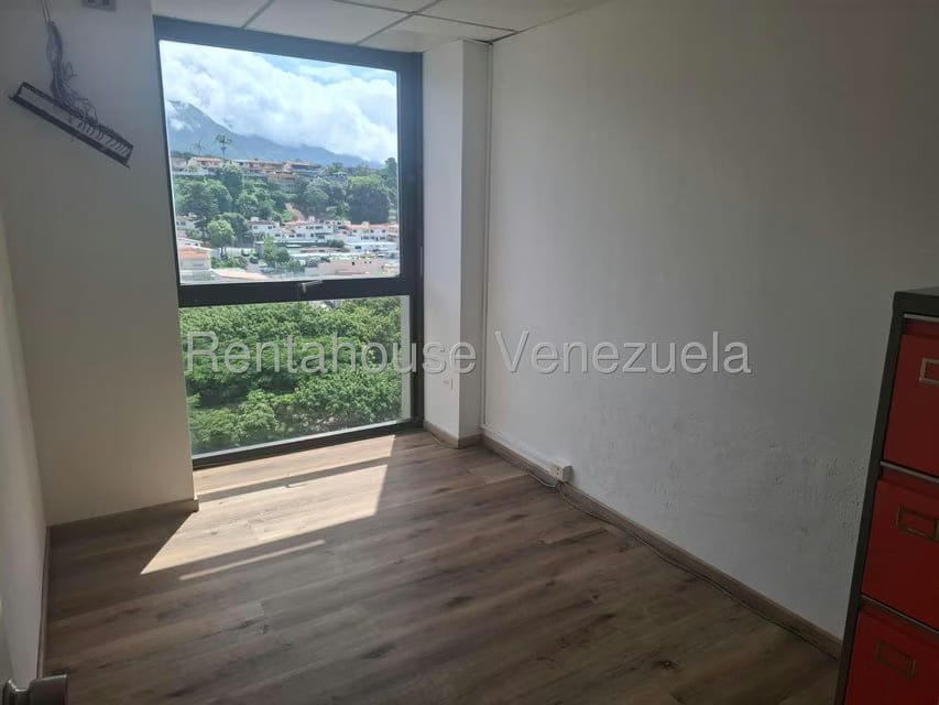 Comercial (Oficina) en Alquiler en Macaracuay, Distrito Metropolitano - 13