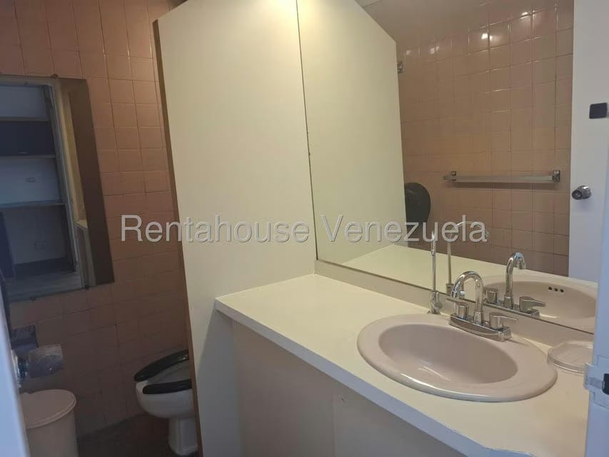 Comercial (Oficina) en Alquiler en Macaracuay, Distrito Metropolitano - 14