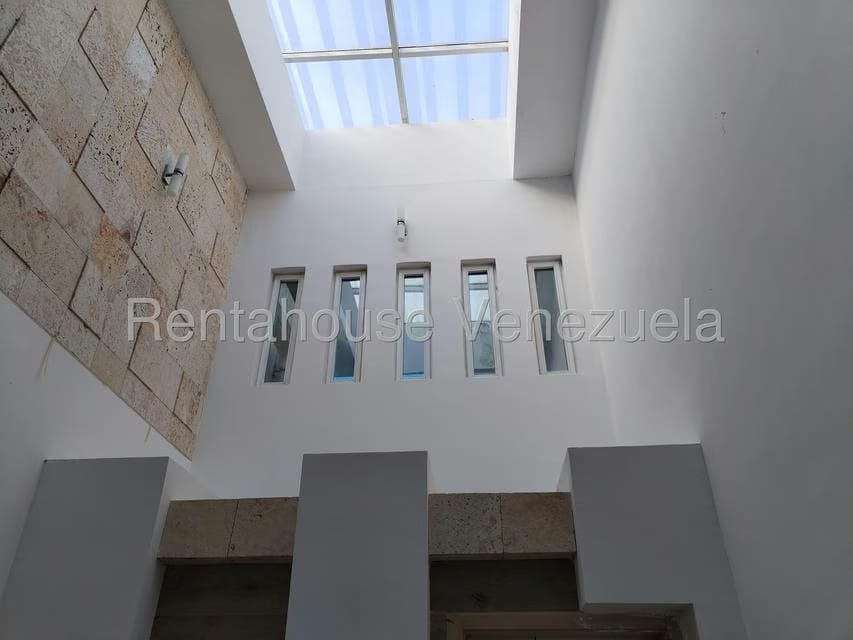 Casa (Multipes Niveles) en Venta en La Entrada, Carabobo - 3