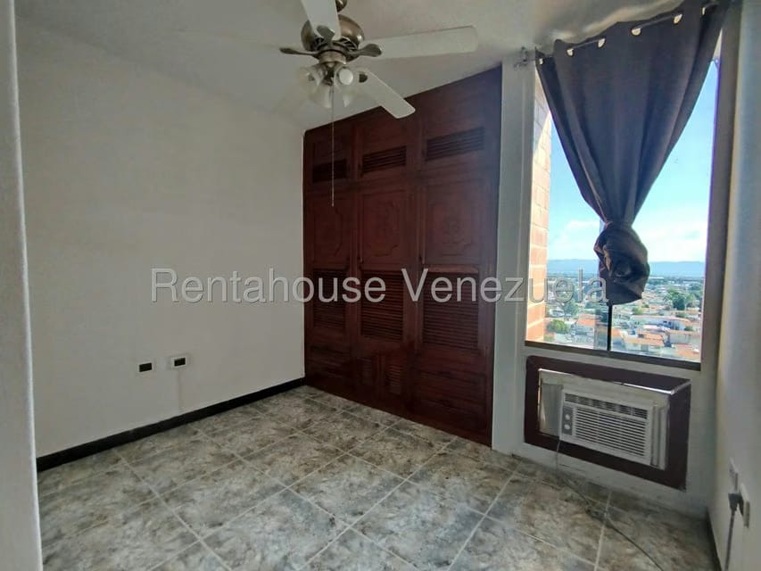 Apartamento (1 Nivel) en Alquiler en Bosque Alto, Aragua - 13