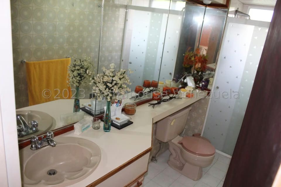 Apartamento (1 Nivel) en Venta en La Urbina, Distrito Metropolitano - 22