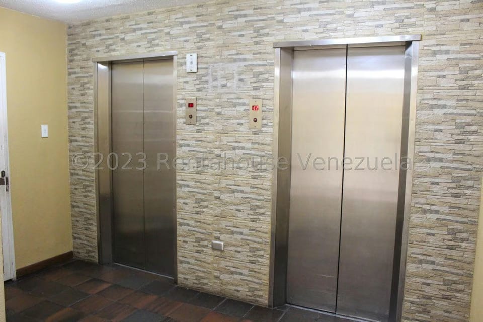 Apartamento (1 Nivel) en Venta en La Urbina, Distrito Metropolitano - 5