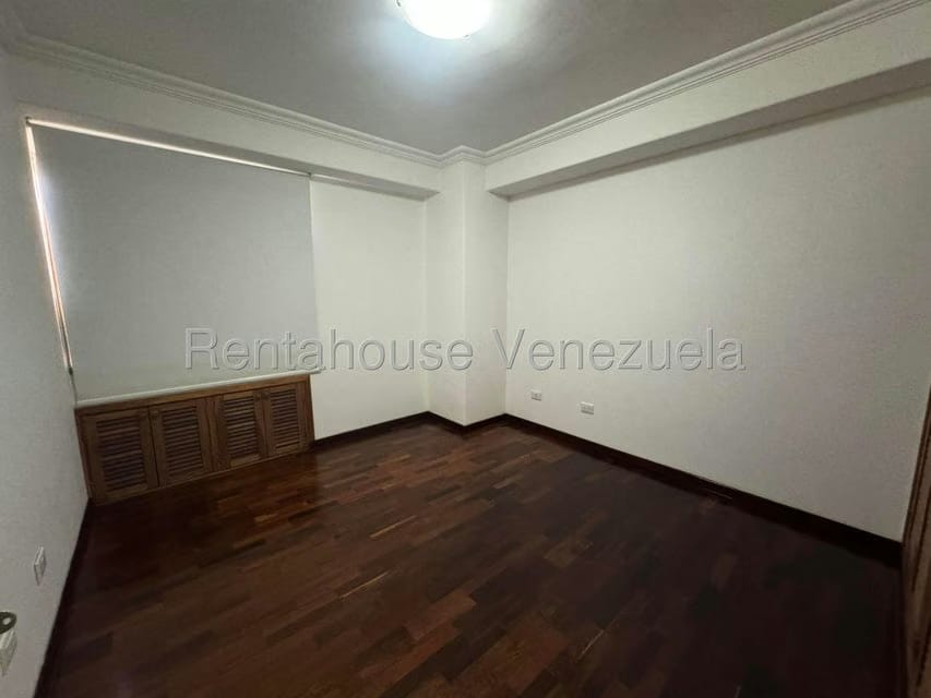 Apartamento (1 Nivel) en Alquiler en Parque el Retiro, Miranda - 13