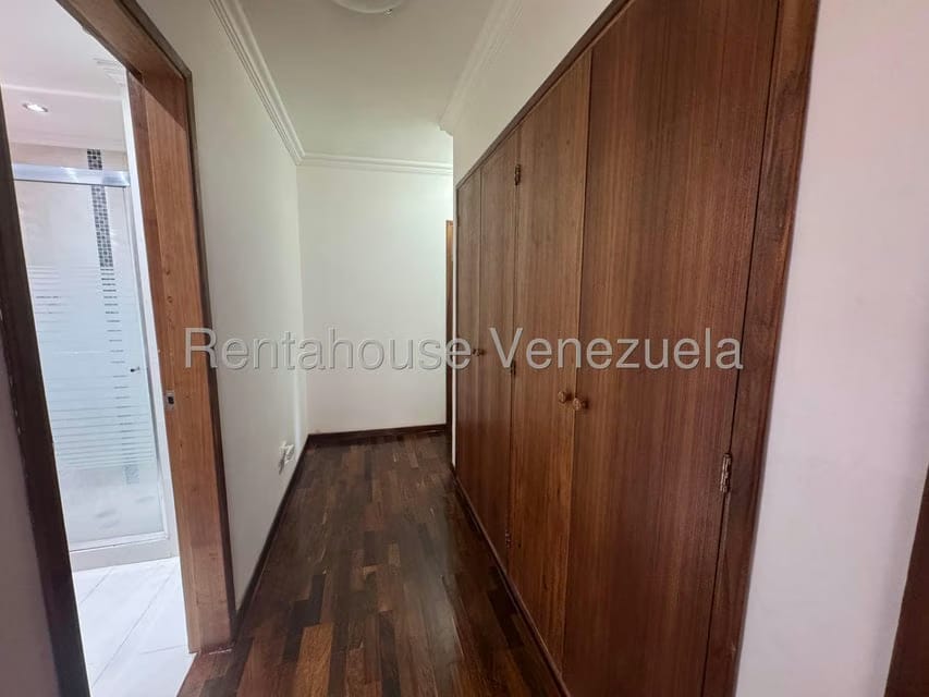 Apartamento (1 Nivel) en Alquiler en Parque el Retiro, Miranda - 14