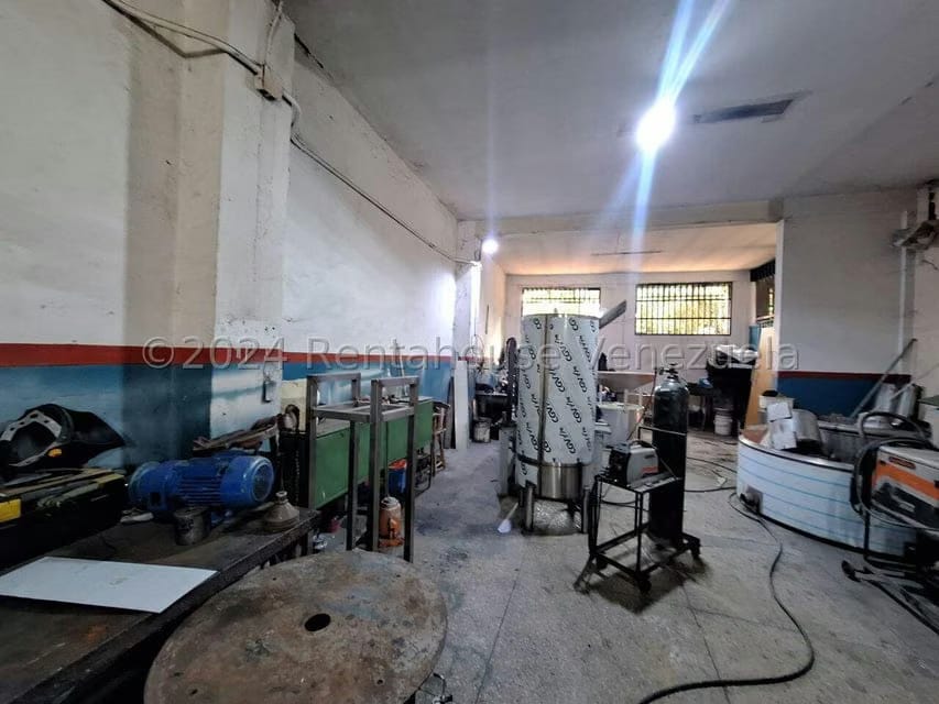 Comercial (Edificio) en Venta en Avenida Libertador, Lara - 12