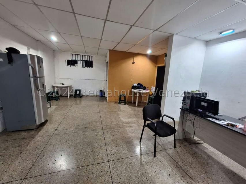 Comercial (Edificio) en Venta en Avenida Libertador, Lara - 3
