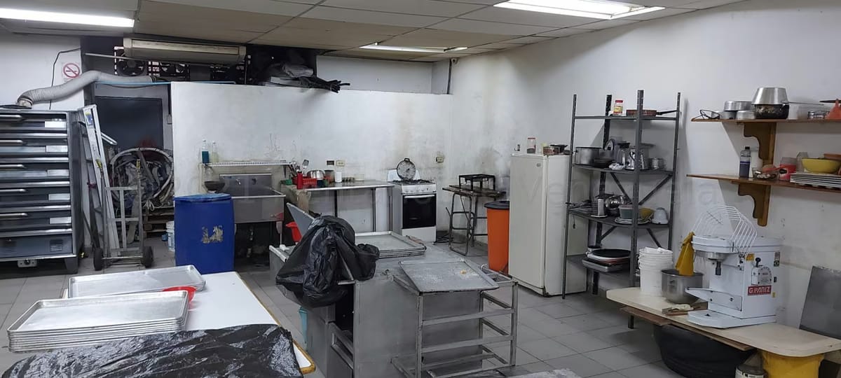 Comercial (Edificio) en Venta en Parroquia San Juan, Distrito Metropolitano - 2