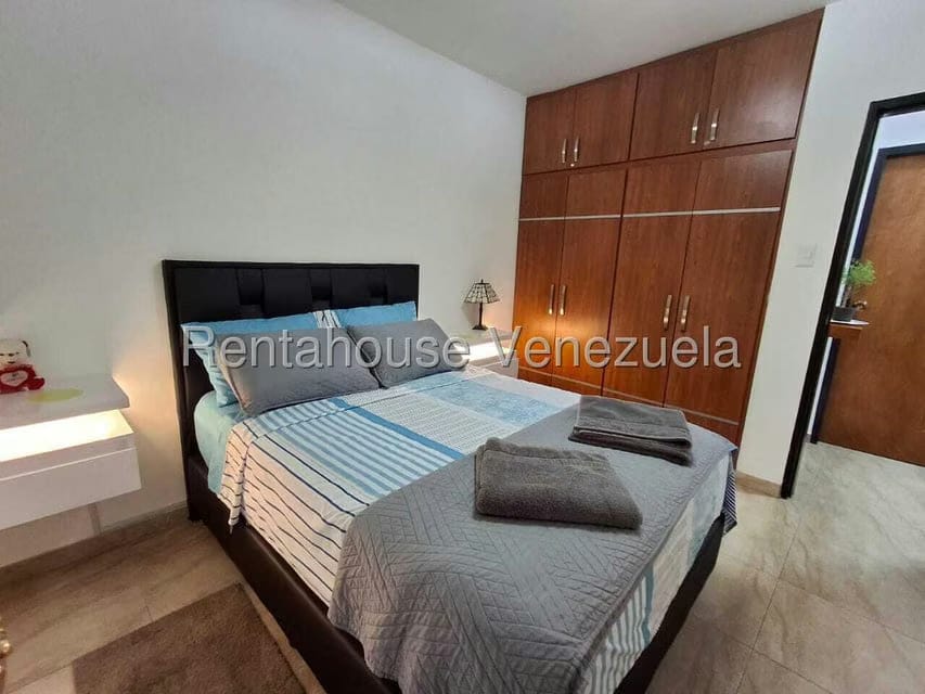 Apartamento (1 Nivel) en Alquiler en Bello Campo, Distrito Metropolitano - 12