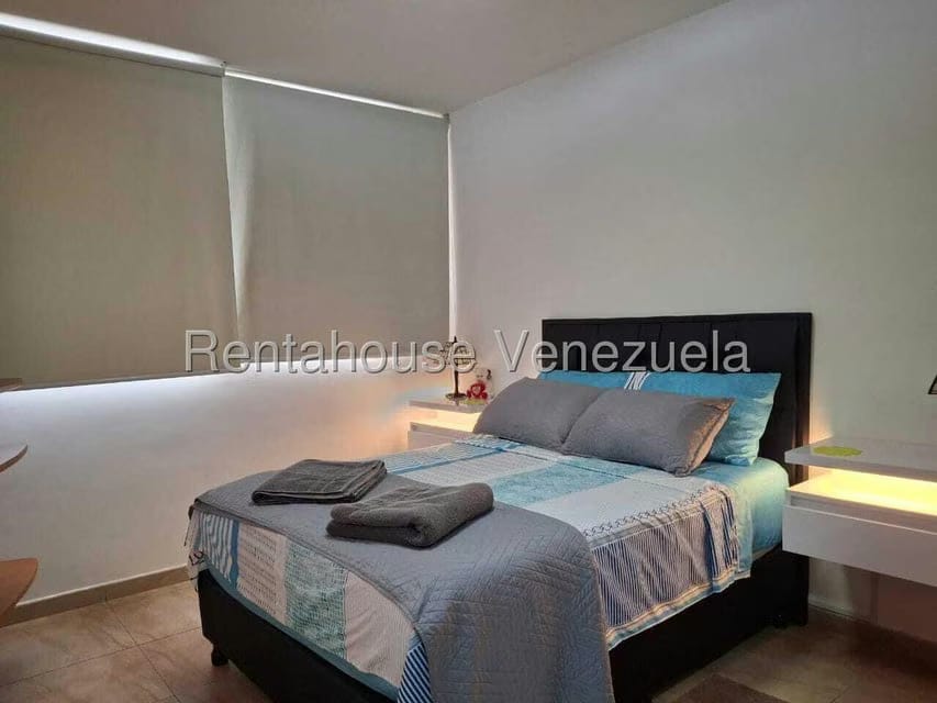 Apartamento (1 Nivel) en Alquiler en Bello Campo, Distrito Metropolitano - 13