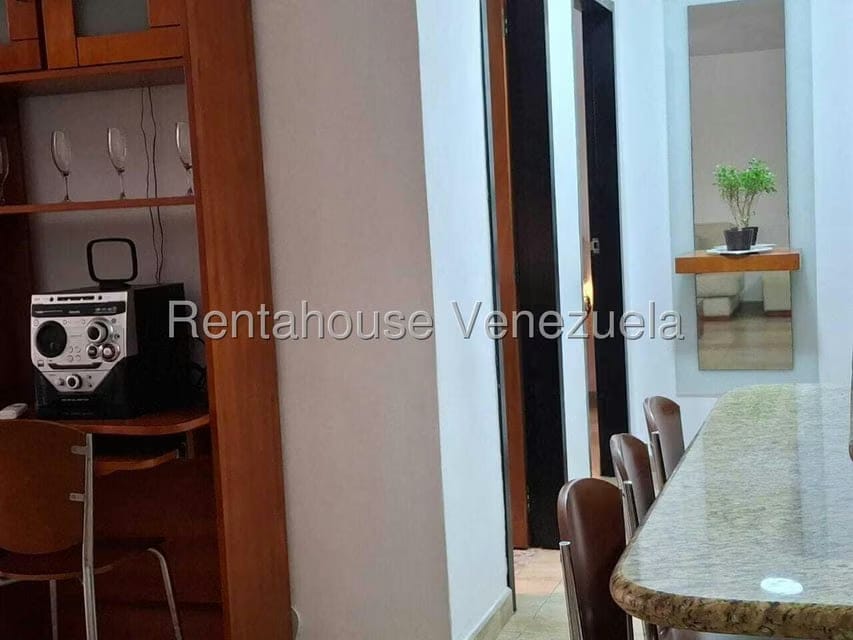 Apartamento (1 Nivel) en Alquiler en Bello Campo, Distrito Metropolitano - 10