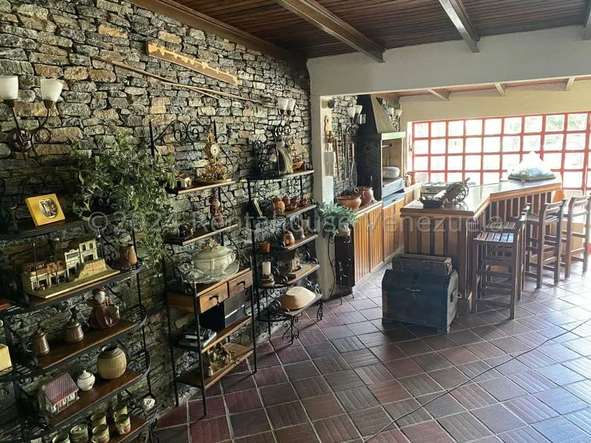 Casa (Multipes Niveles) en Alquiler en Colinas de Santa Monica, Distrito Metropolitano - 11