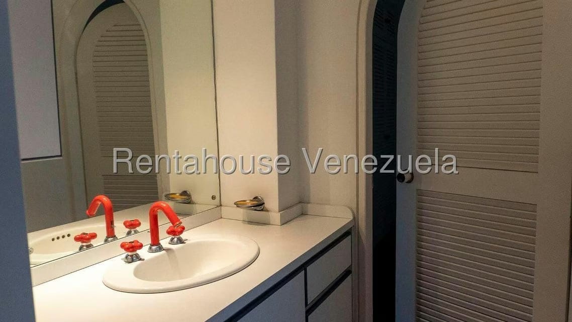 Casa (Multipes Niveles) en Venta en El Peñon, Distrito Metropolitano - 28