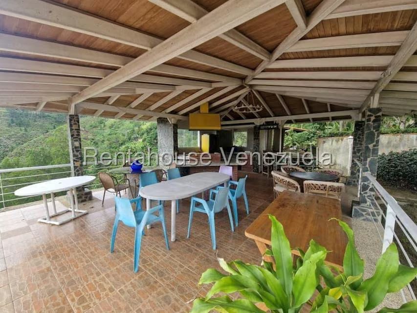 Casa (1 Nivel) en Venta en Lomas de La Lagunita, Distrito Metropolitano - 12
