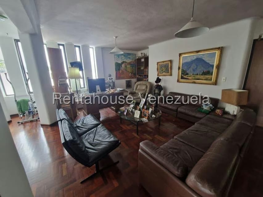 Casa (1 Nivel) en Venta en Lomas de La Lagunita, Distrito Metropolitano - 33
