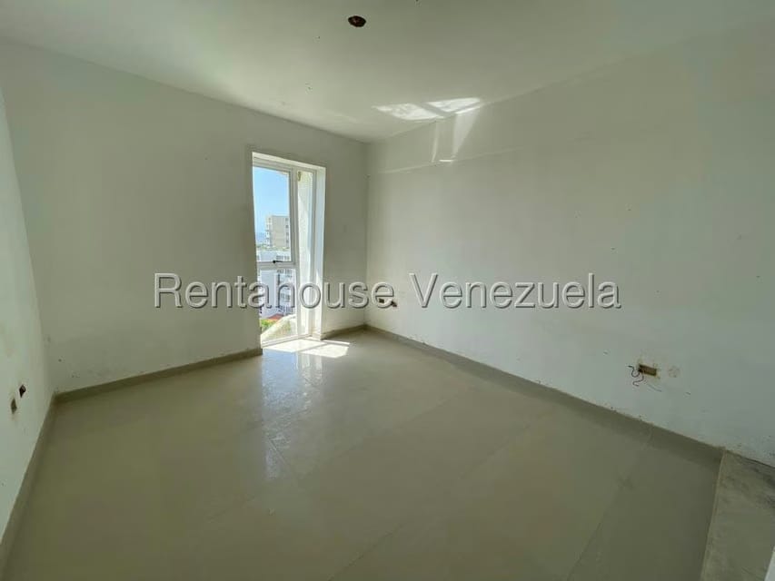 Apartamento (1 Nivel) en Venta en Agua Sal, Miranda - 8