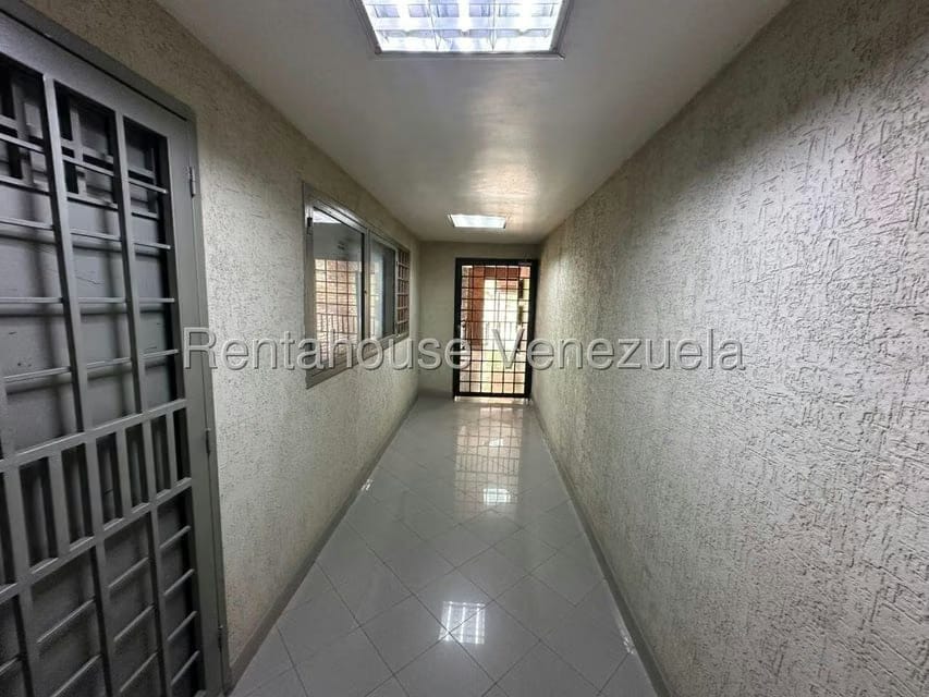 Comercial (Oficina) en Alquiler en La Trinidad, Distrito Metropolitano - 3