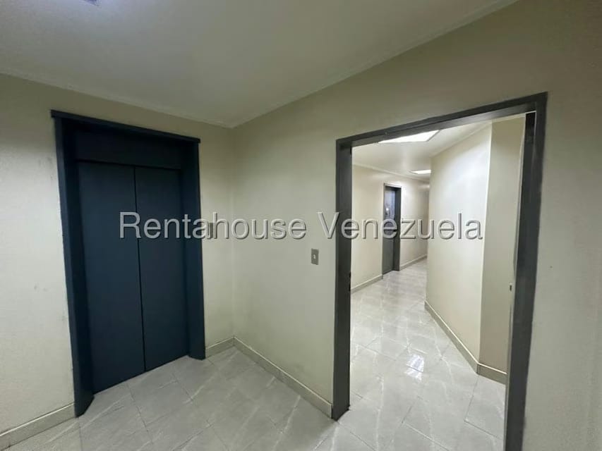 Comercial (Oficina) en Alquiler en La Trinidad, Distrito Metropolitano - 9