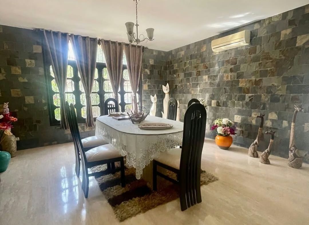 Hermosa Casa en Venta Prados Del Este. - 2