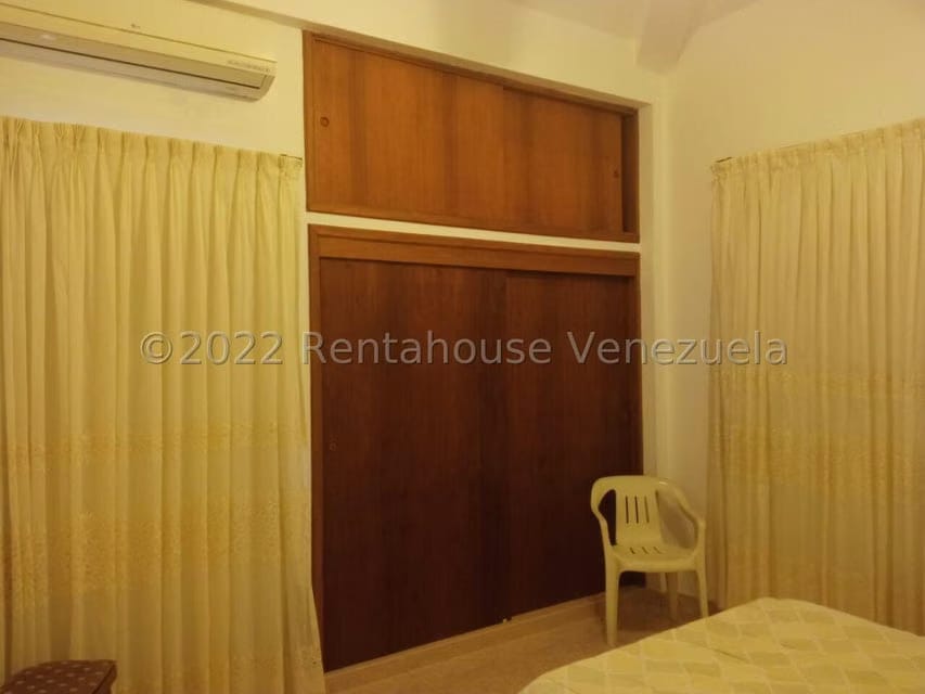 Casa (1 Nivel) en Venta en Ciudad Balneario Higuerote, Miranda - 21