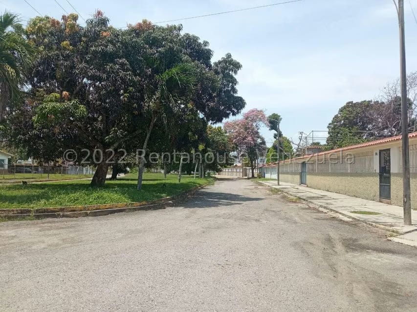 Casa (1 Nivel) en Venta en Ciudad Balneario Higuerote, Miranda - 33