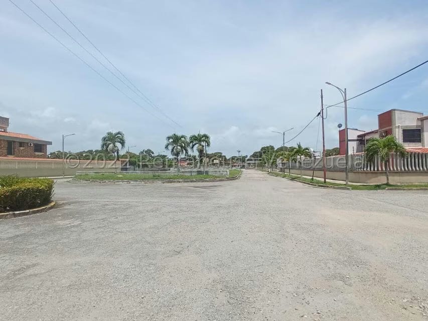 Casa (1 Nivel) en Venta en Ciudad Balneario Higuerote, Miranda - 37