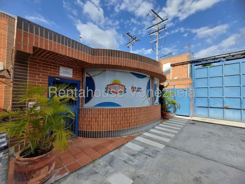 Comercial (Industrial) en Venta en Zona Industrial Las Vegas, Aragua