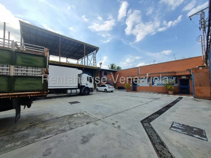 Comercial (Industrial) en Venta en Zona Industrial Las Vegas, Aragua - 2