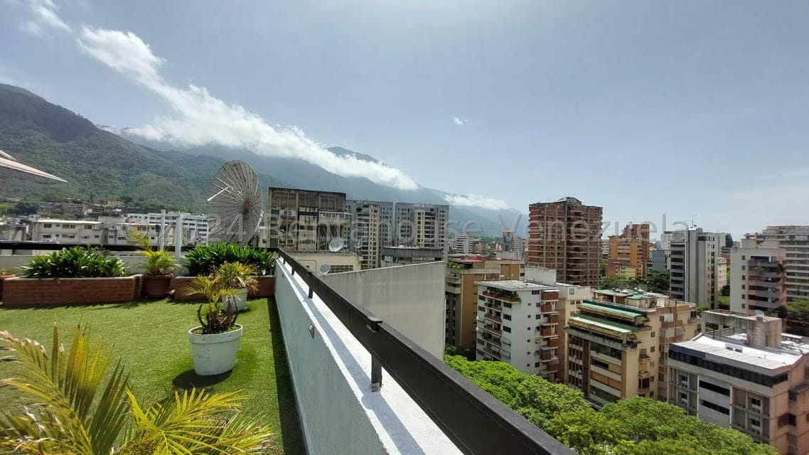 Apartamento (Penthouse) en Venta en La Florida, Distrito Metropolitano - 24