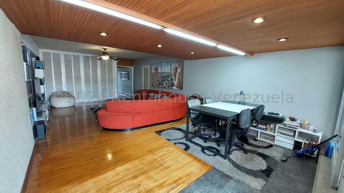 Apartamento (Penthouse) en Venta en La Florida, Distrito Metropolitano - 33