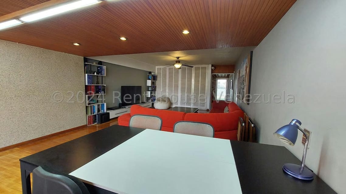 Apartamento (Penthouse) en Venta en La Florida, Distrito Metropolitano - 34