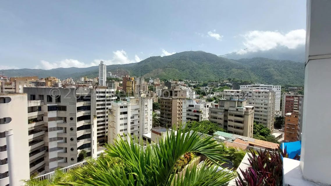 Apartamento (Penthouse) en Venta en La Florida, Distrito Metropolitano - 43