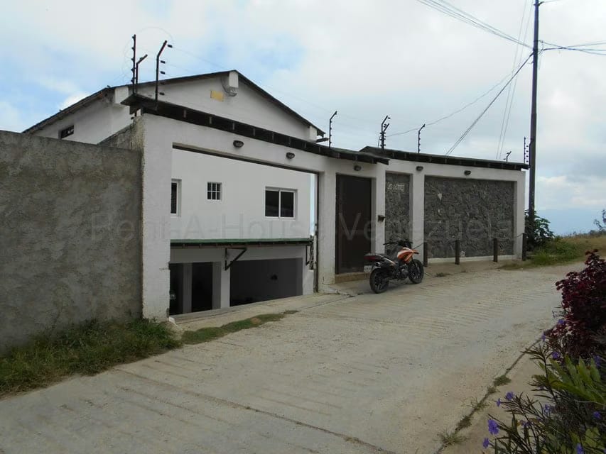 Casa (1 Nivel) en Venta en El Junko Country Club, Vargas - 2