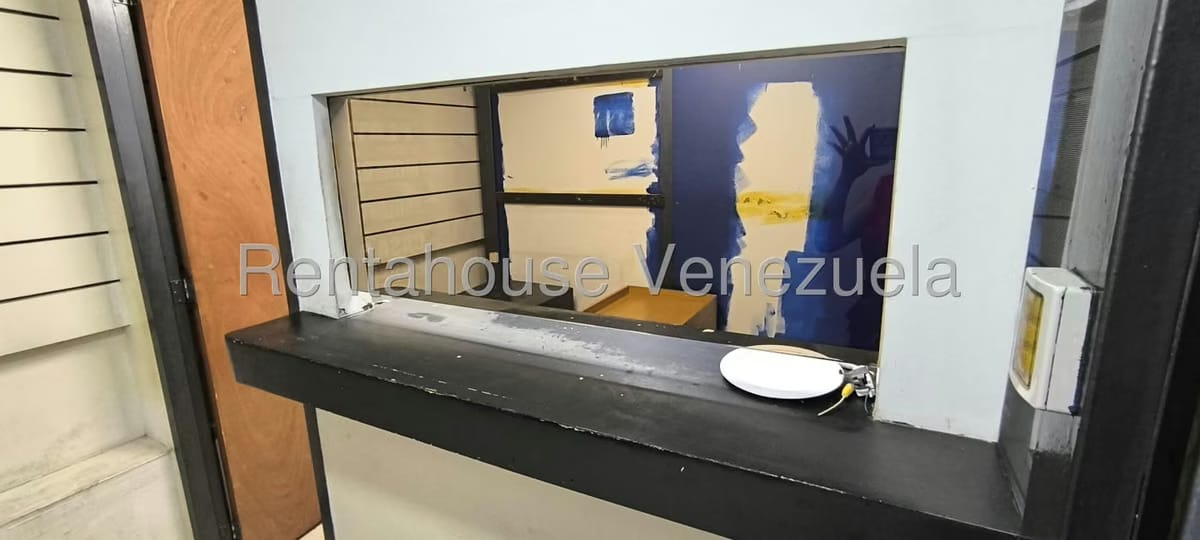 Comercial (Local Comercial) en Alquiler en Caurimare, Distrito Metropolitano - 4