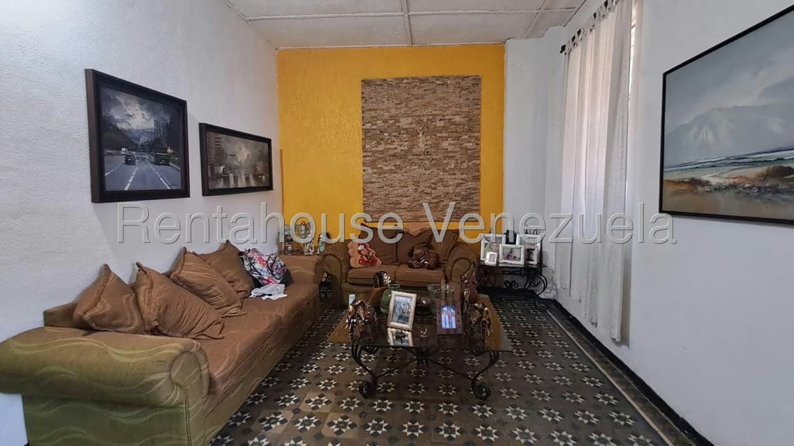 Casa (Multipes Niveles) en Venta en Parroquia Catedral, Lara - 2