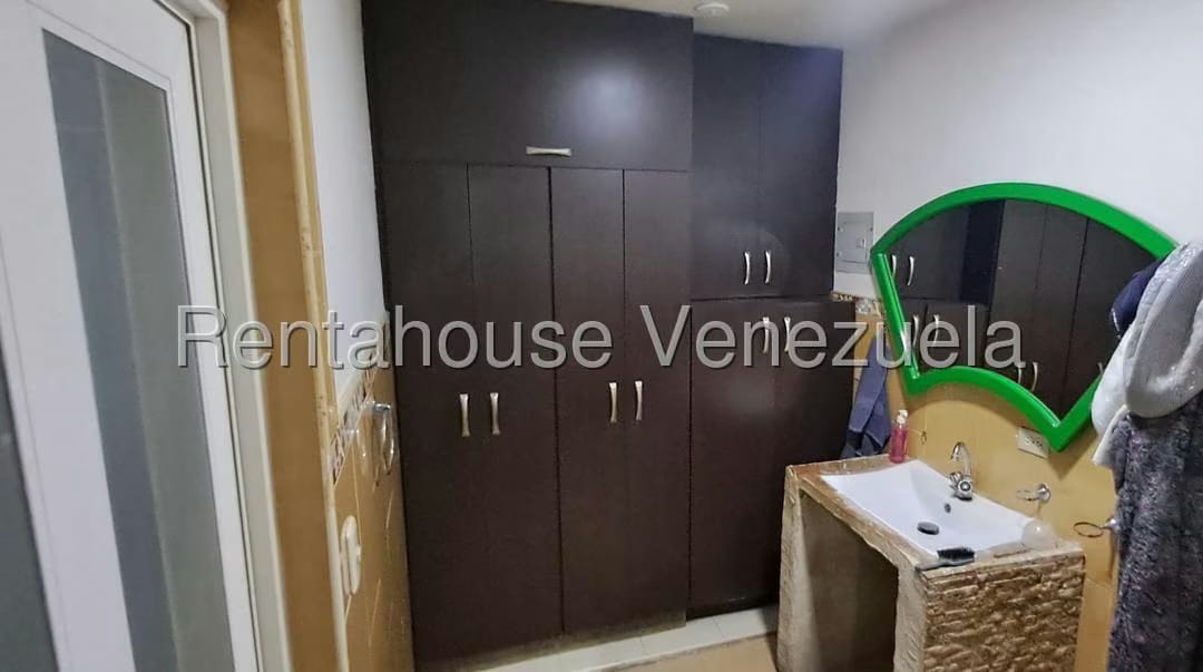 Casa (Multipes Niveles) en Venta en Parroquia Catedral, Lara - 11