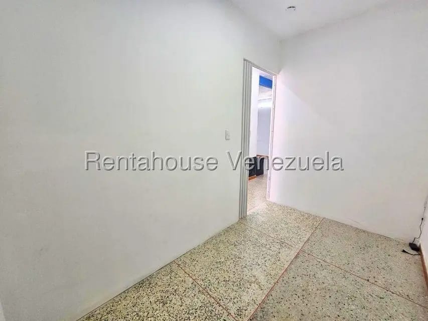 Comercial (Oficina) en Alquiler en El Marques, Distrito Metropolitano - 14