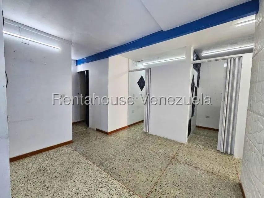 Comercial (Oficina) en Alquiler en El Marques, Distrito Metropolitano - 8