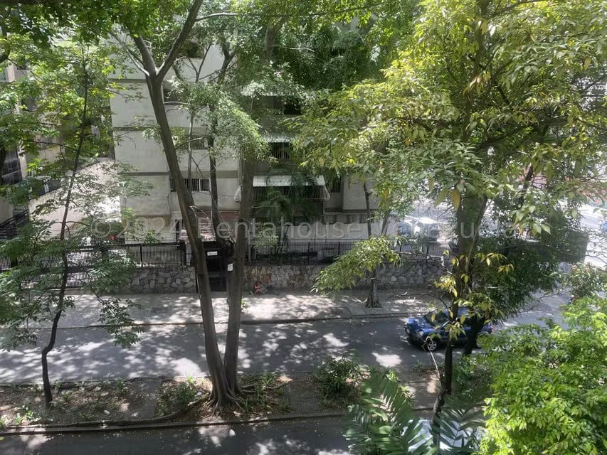 Apartamento (1 Nivel) en Venta en La Florida, Distrito Metropolitano - 12