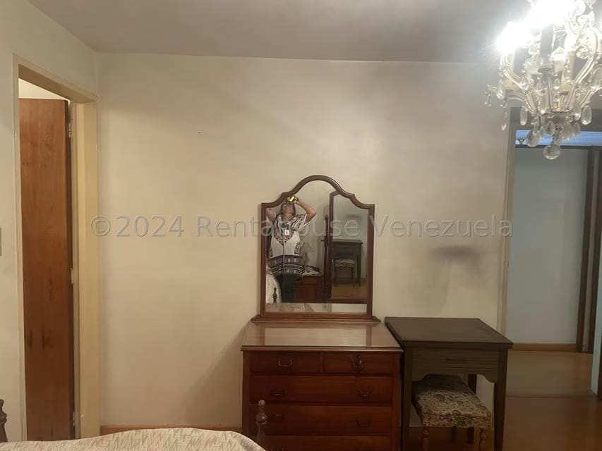 Apartamento (1 Nivel) en Venta en La Florida, Distrito Metropolitano - 18
