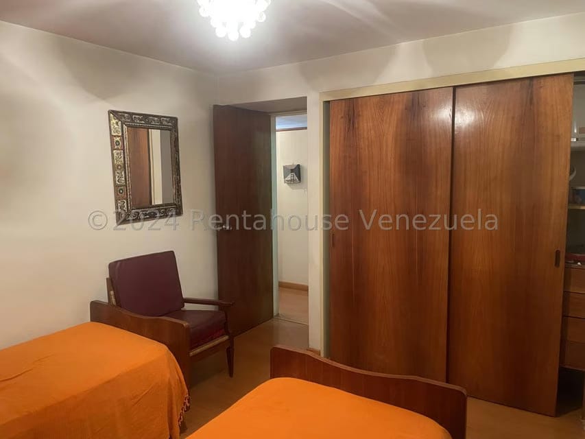 Apartamento (1 Nivel) en Venta en La Florida, Distrito Metropolitano - 24