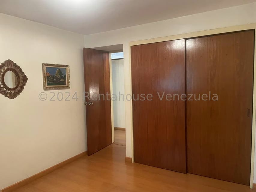 Apartamento (1 Nivel) en Venta en La Florida, Distrito Metropolitano - 28